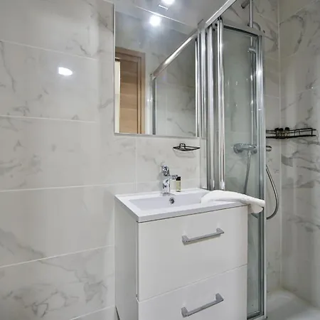 Blue Nights 49 아파트 파리